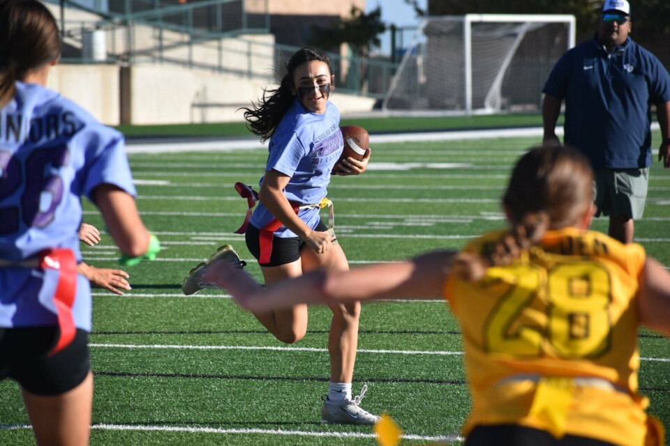 Brayden Davidson Rio Rancho RRHS Powder-Puff: Sophomores upset seniors | Rio Rancho | rrobserver.com