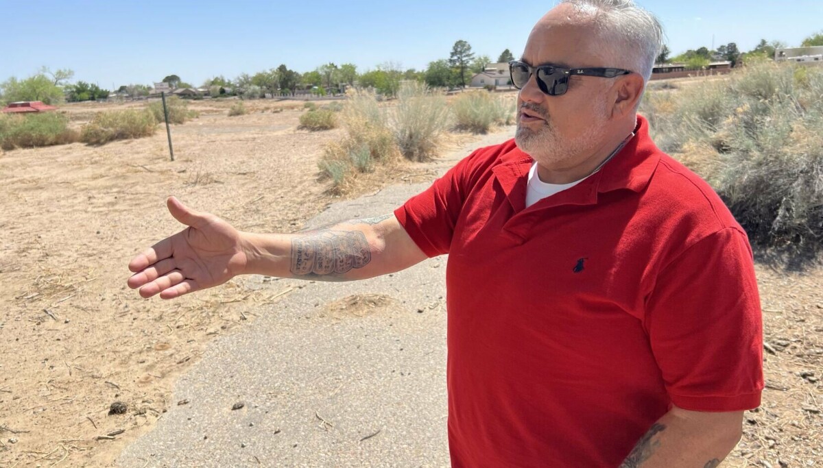 Gary Allison Rio Rancho Rio Rancho residents sign petition opposing new development on former ...