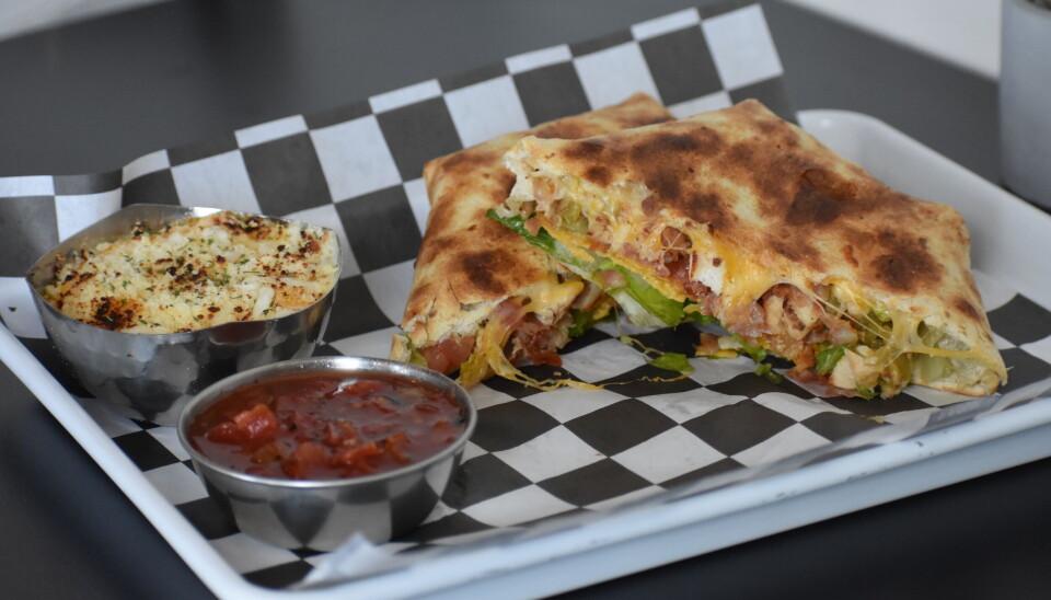 Danny Dines: Screaming Coyote Mariposa's go-to spot for great food, drinks and company