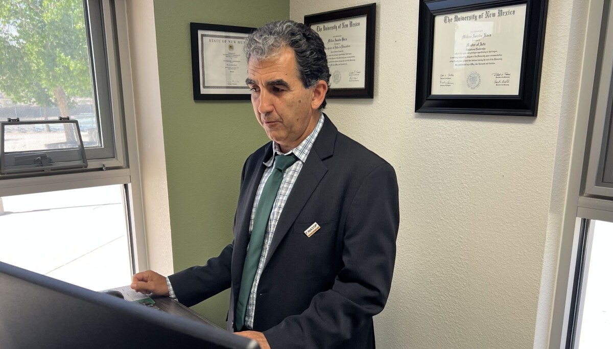 Mr. Donaldson Rvhs RRHS principal named N.M. principal of the year